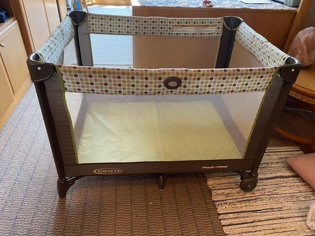 2 Graco 網床 travel cot / pack and play, 兒童＆孕婦用品, 洗澡及換尿片, 洗澡及換尿片 其他用品