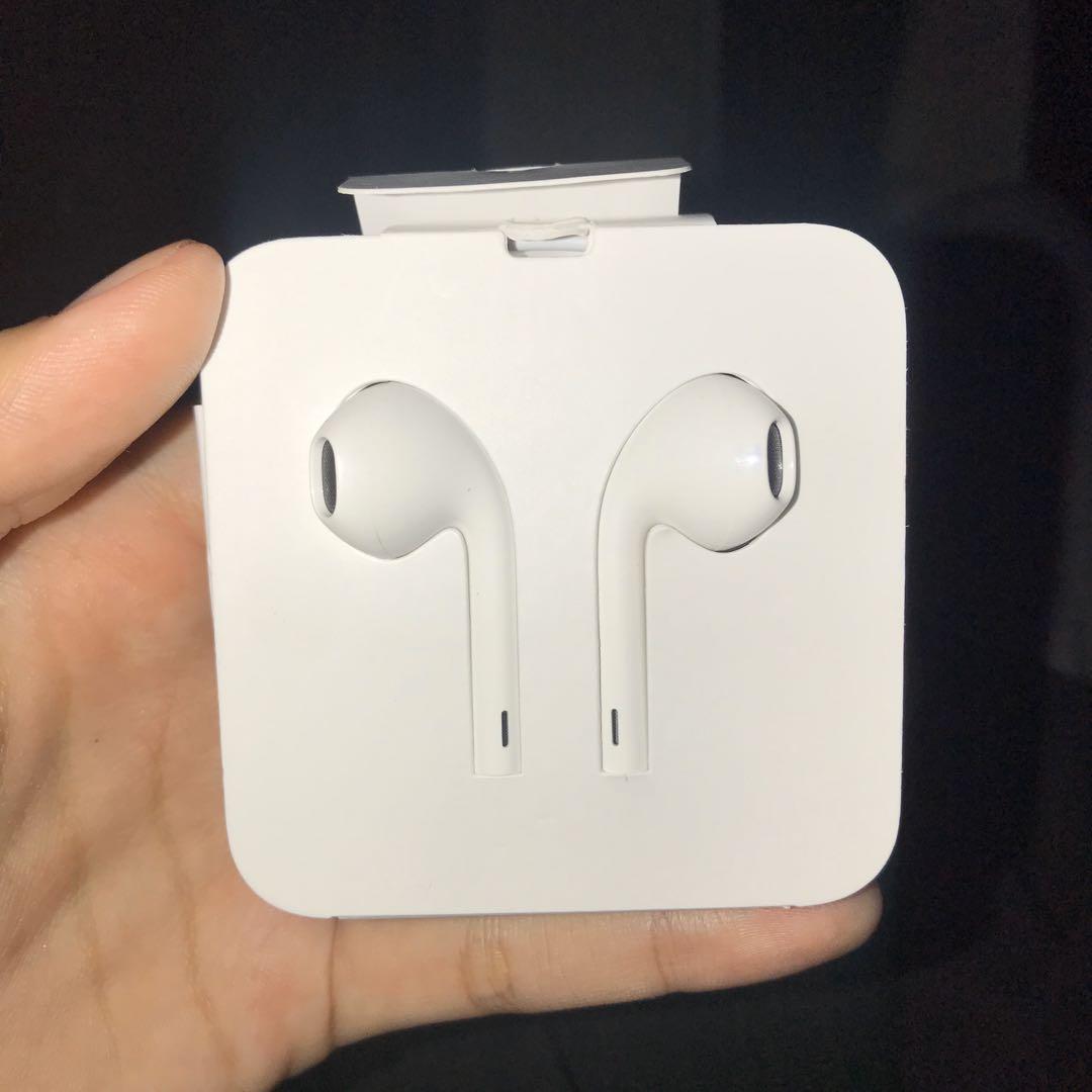 Apple EarPods, Mobile Phones & Gadgets, Mobile Phones, iPhone, iPhone