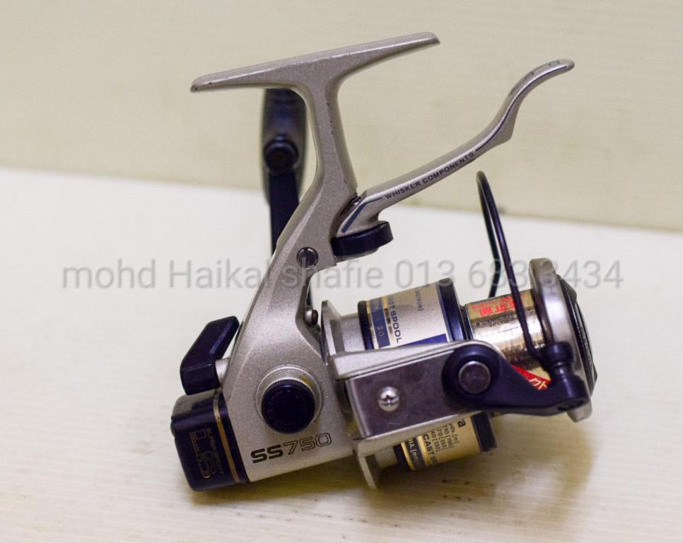 Daiwa Whisker Tournament SS 750 Spinning Reel w/Some Scratches and Stains