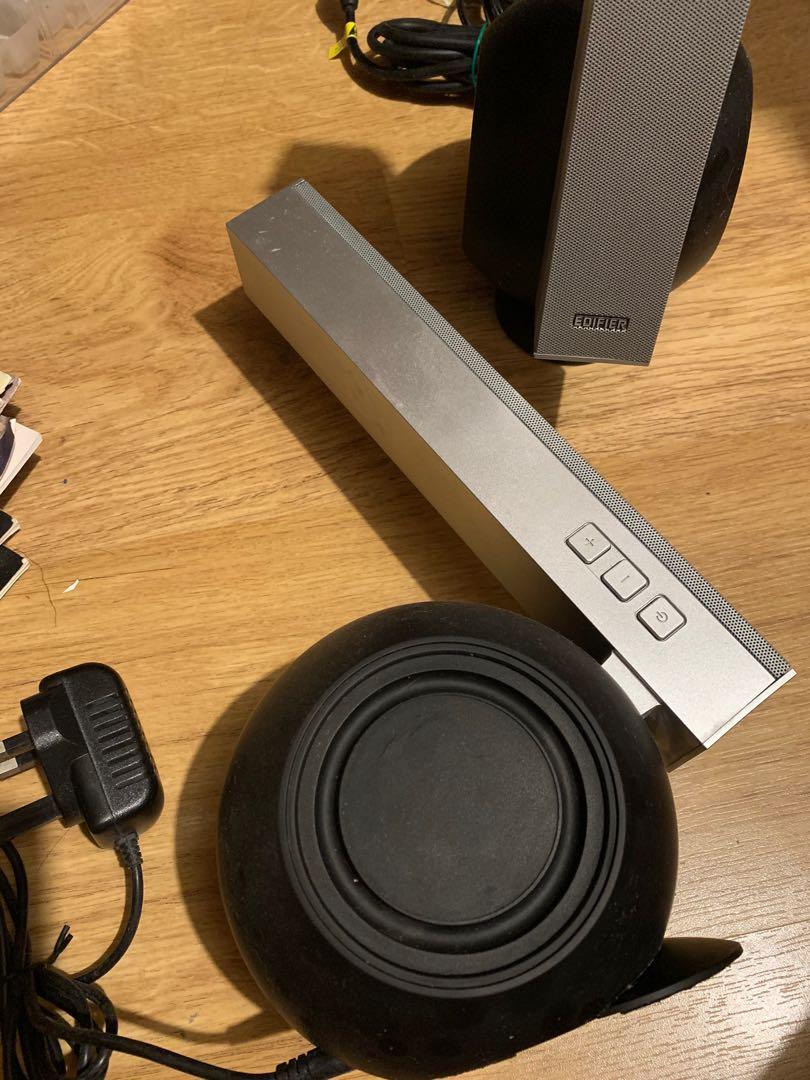 Edifier e10 speakers （分類：Soundbar、揚聲器、藍牙喇叭、耳擴）位於 Hong Kong。 由 lovettel 提交（商品編號 1003563792，圖片 2）。簡介： In very good working condition, almost new No box 沒有盒，正常運作 😃 。