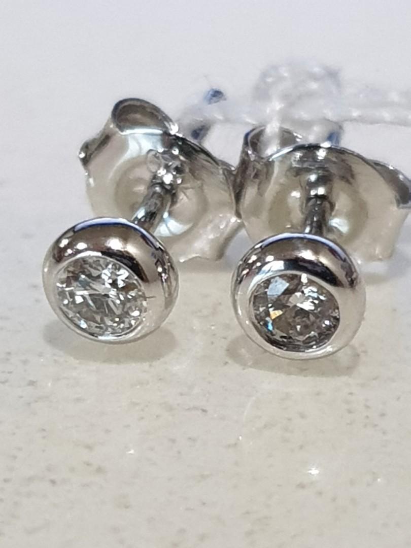 Genuine diamond earrings sale top