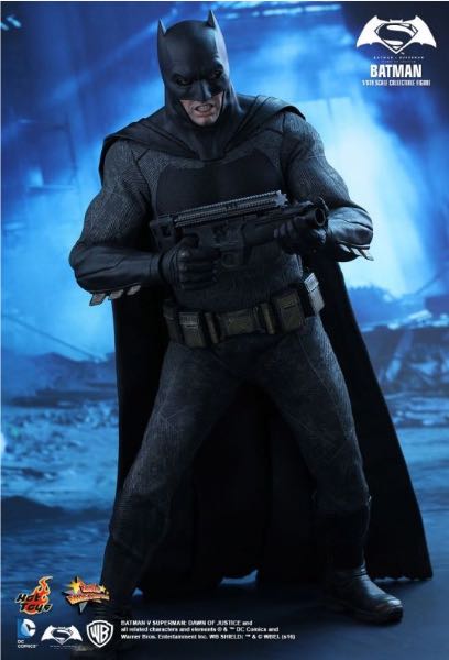 hot toys batman v superman batman