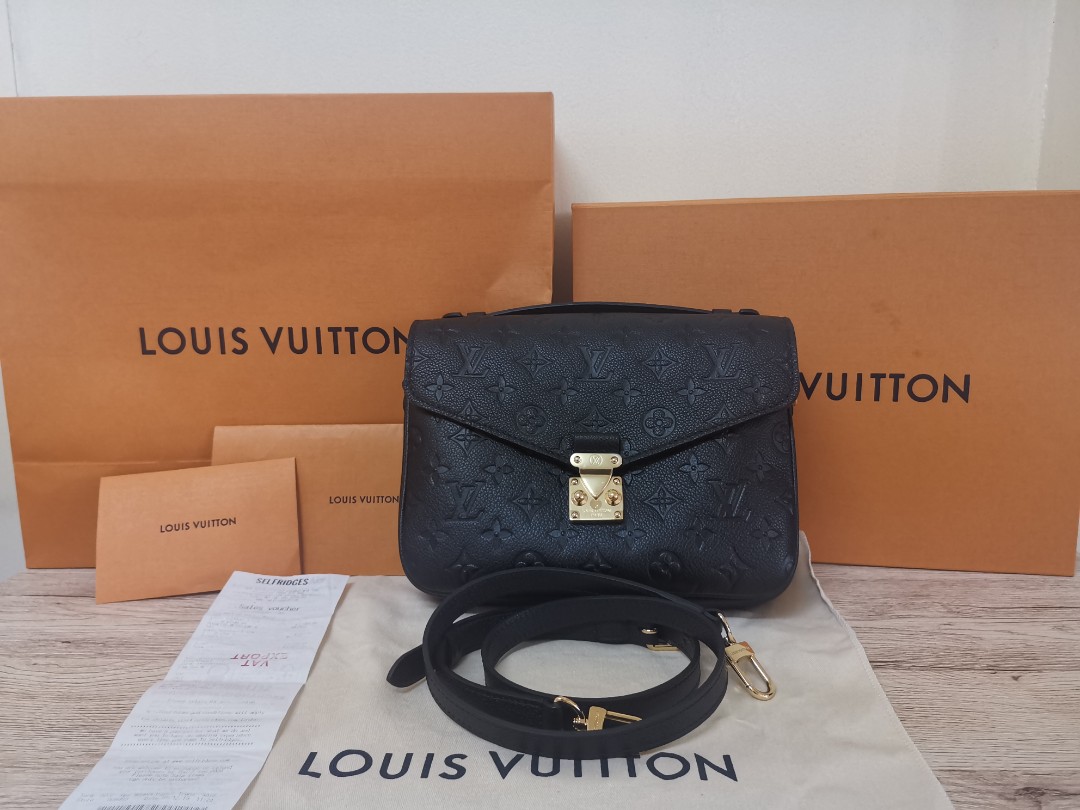 Louis vuitton pochette metis empreinte leather noir Luxury Bags