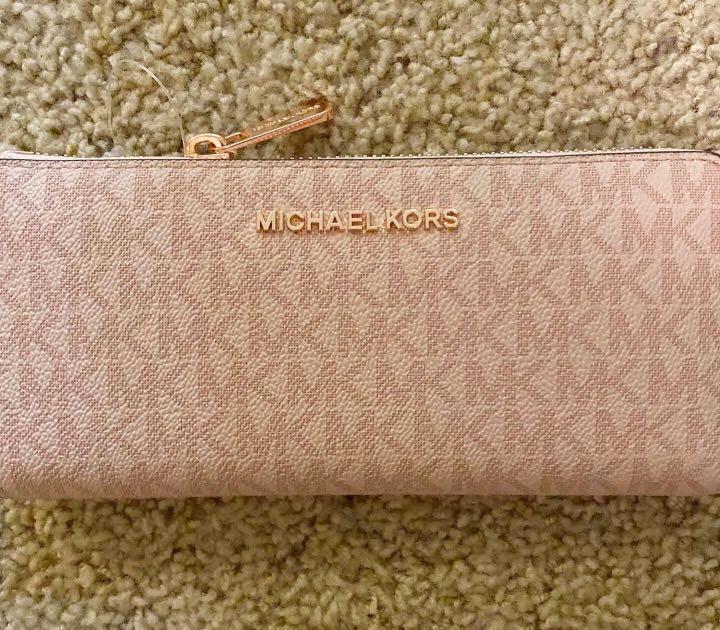 Michael kors jet set travel discount large three quarter zip wallet