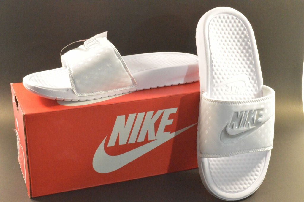tienda Girar Espíritu Nike Benassi JDI 343881-102 White/Metallic Silver US7 Women's Slide,  Women's Fashion, Footwear, Flats & Sandals on Carousell