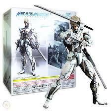 Raiden Play Arts Kai White Version