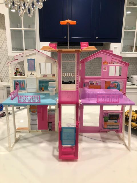 Rumah Barbie Besar Bisa Dilipat Toys Collectibles Mainan Di Carousell