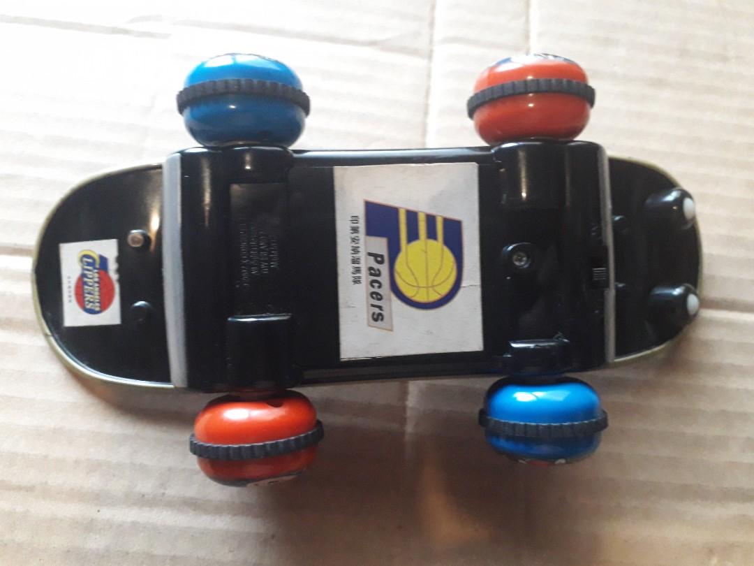 Tech deck hand board toy (Category: Action & Battle Toys) located in Makati City. Submitted by flash20 (Listing ID 1003541705, Image 2). Description: original hand board tech deck toy, what U see what U get meet up ONLY C5 BUTING.