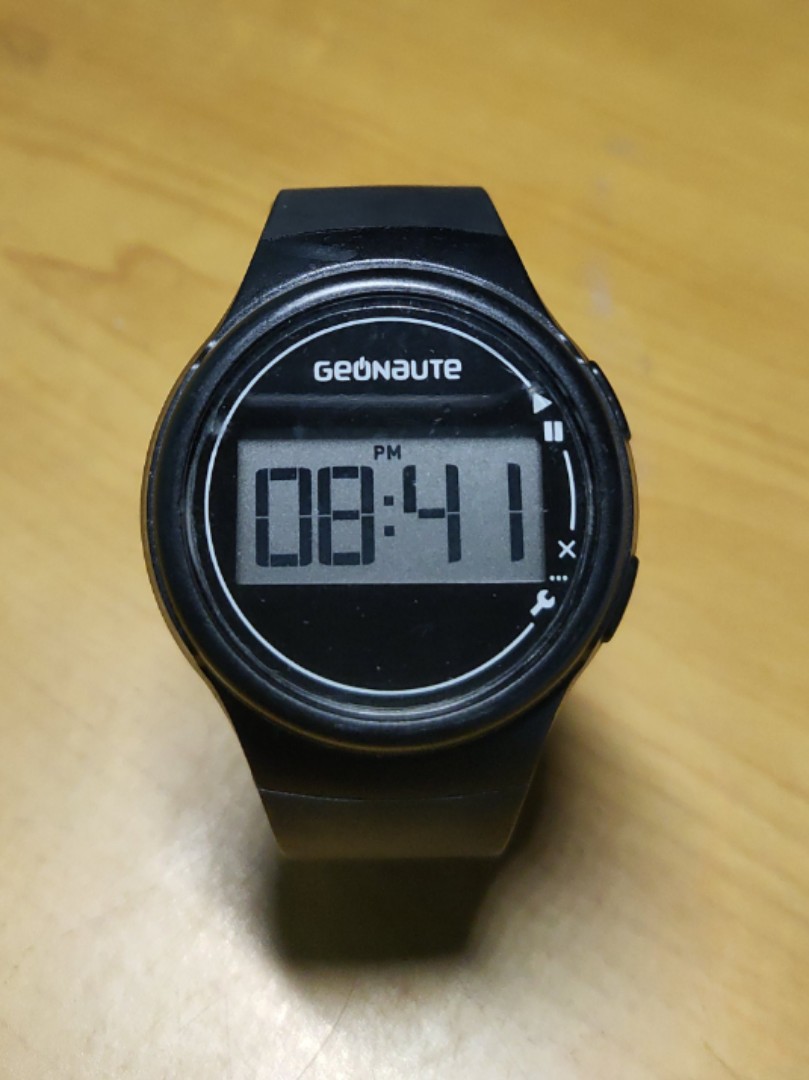 Geonaute waterproof watch Mobile Phones Gadgets Wearables
