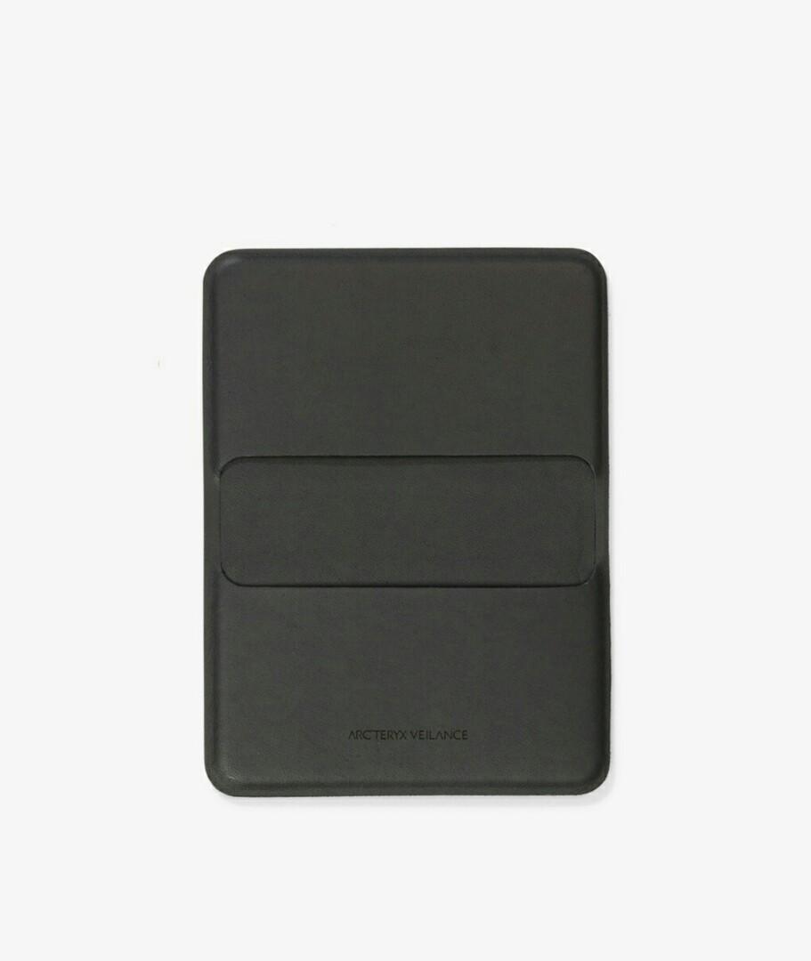 Arc’teryx Veilance Casing Card Wallet, 男裝, 手錶及配件, 銀包、卡片套 Carousell