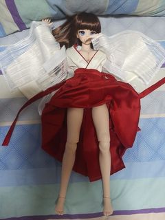 (Category: ) located in . Submitted by yuuko86 (Listing ID 285657851, Image 1). Description: .
