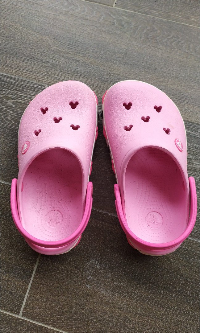 crocs slippers pink