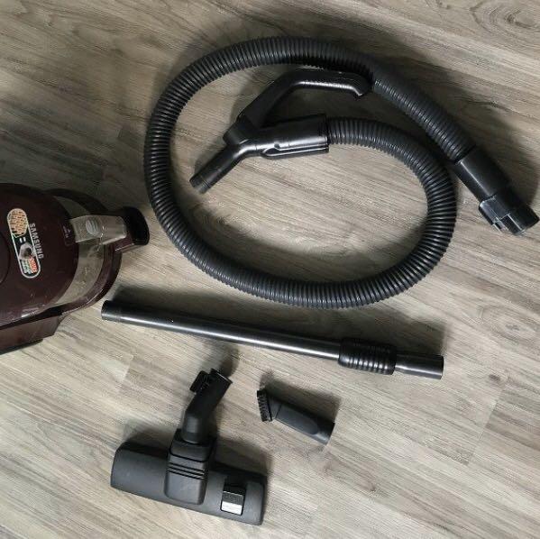 Samsung Air Track 1800w 吸塵機, 家庭電器, 冷氣機及暖風機 - Carousell
