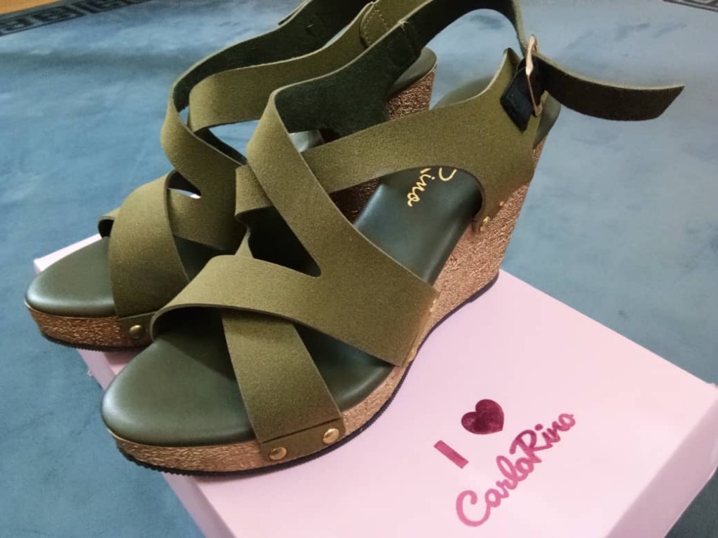 Carlo Rino Wedges Shoes Size 37 Women S Fashion Shoes On Carousell