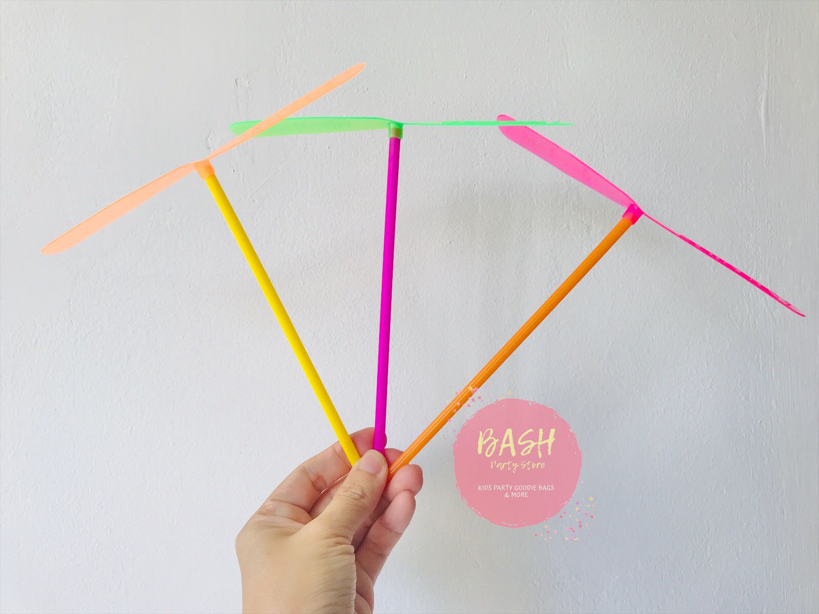 Flying Dragonfly Toy (Kids Birthday Party Goodie Bags), Hobbies & Toys