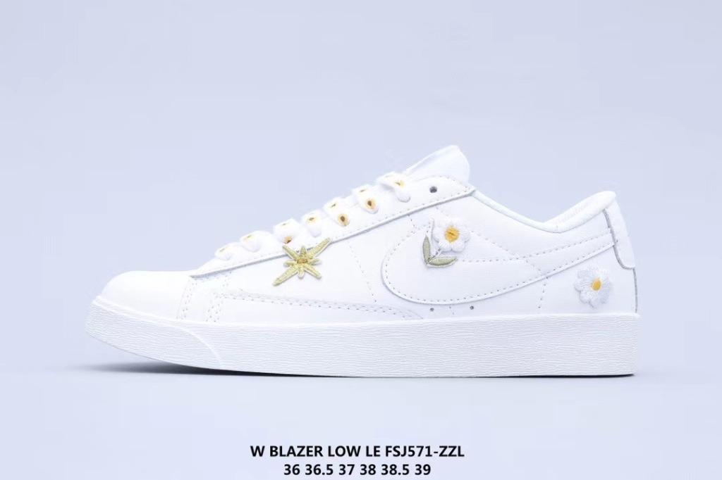 nike womens blazer low