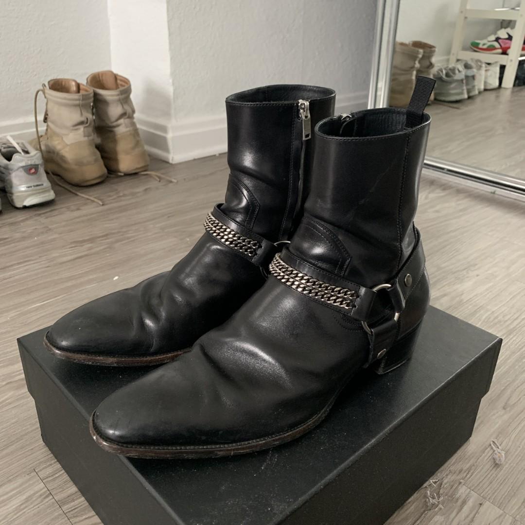 Saint laurent wyatt chain store