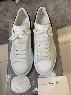Alexander McQueen 39號經典黑尾鞋
