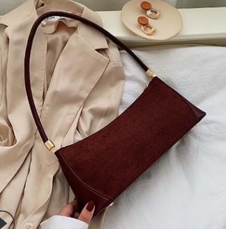 Kendall jenner clearance baguette bag