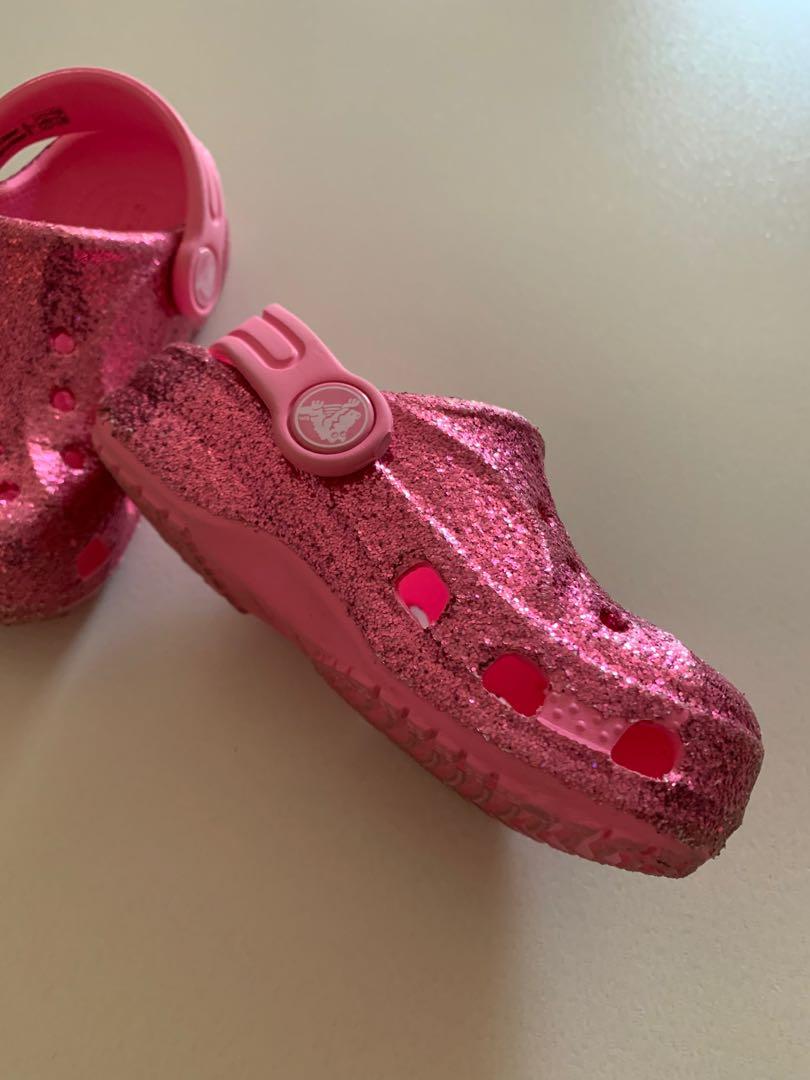 pink sparkle crocs