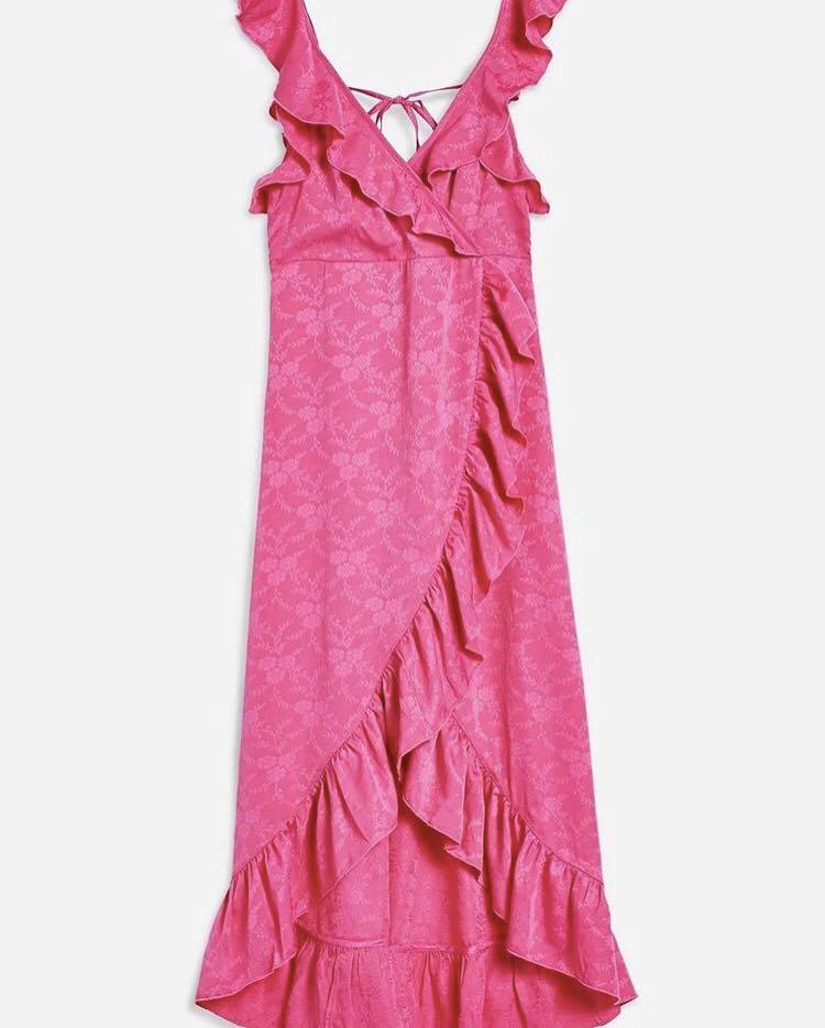 TOPSHOP fuchsia pink jacquard ruffle wrap dress, Women's Fashion, Tops, Sleeveless on Carousell TOPSHOP fuchsia pink jacquard ruffle wrap dress, Women's Fashion, Tops, Sleeveless on Carousell