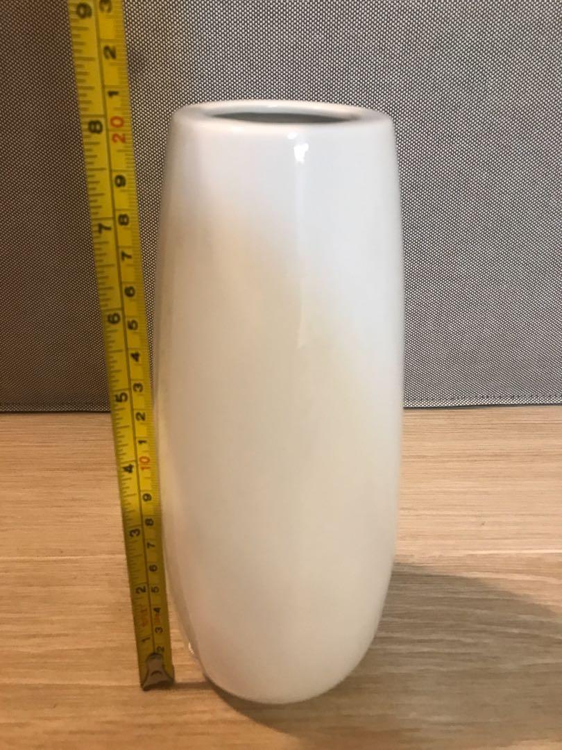 簡約白色陶瓷花瓶cm花樽vase 無印良品feel 日系 傢俬 家居 家居裝飾 人工植物盆栽 Carousell 簡約白色陶瓷花瓶cm花樽vase 無印良品feel 日系 傢俬 家居 家居裝飾 人工植物盆栽 Carousell