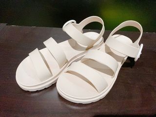 由 casual_life (刊登 ID 1003621010，圖片 1) 提交，位於 的 (類別：)，說明：。