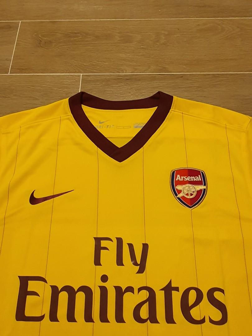Arsenal Away Kit Brand New With Tag Season 10 11 Size L Sports Sports Apparel On Carousell