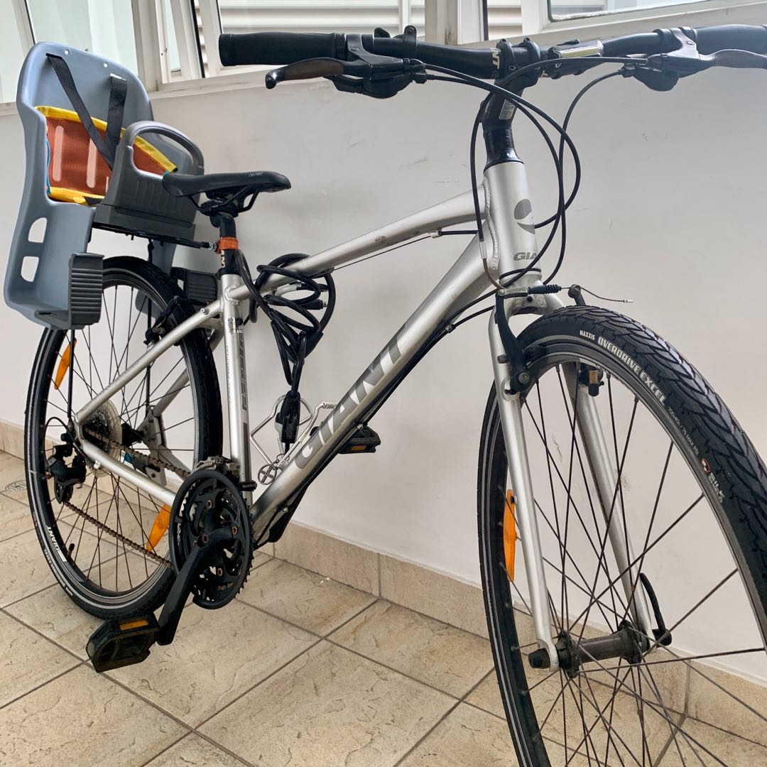 GIANT ESCAPE bike with child seat BRAND NEW tires seat