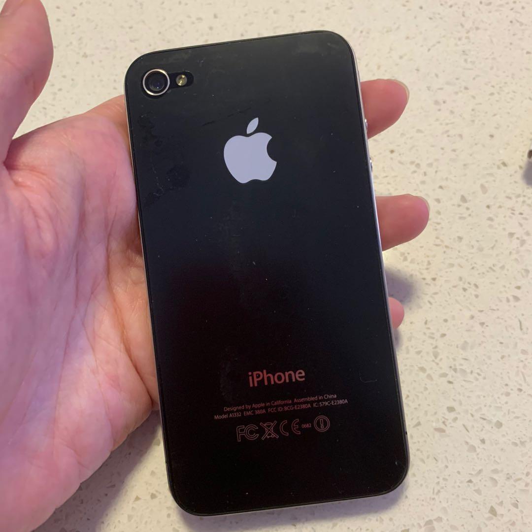 Iphone 4 (Category: iPhone Others) located in Singapore. Submitted by aarcanee (Listing ID 1003666813, Image 2). Description: In good condition iPhone 4 With front and back protection sticker on .