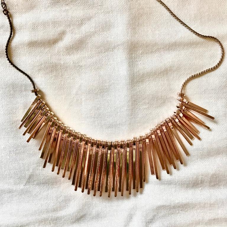 Rose gold hot sale statement necklaces
