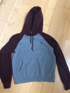 Obey sweater