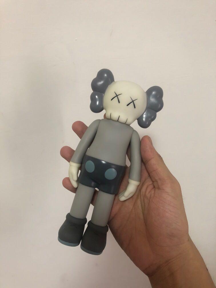 Harga kaws shop toys