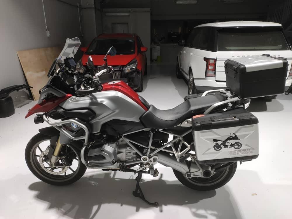 R1200GS Lowered suspension by factory, Motorcycles, Motorcycles for
