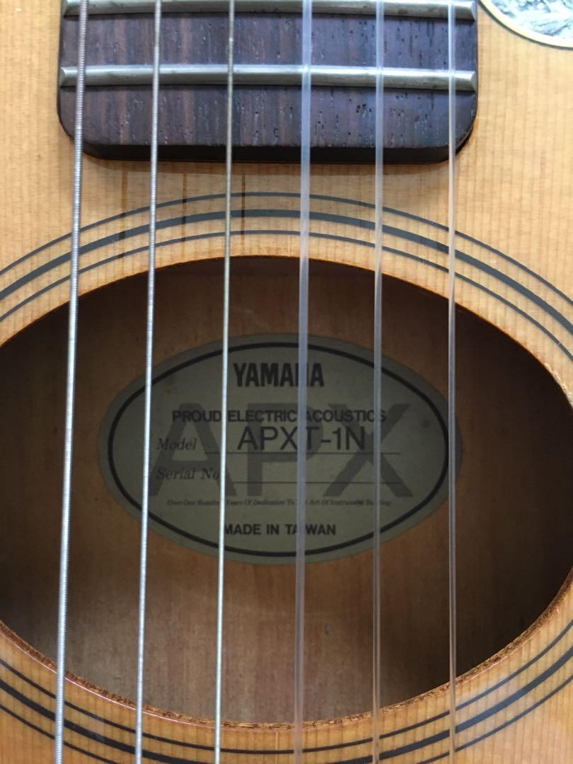 Yamaha Apxt-1N Travel Guitar, 興趣及遊戲, 音樂、樂器& 配件, 樂器