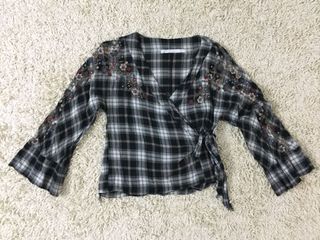 (Category: ) located in . Submitted by ninazman (Listing ID 1003712059, Image 1). Description: .