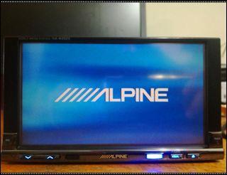 Alpine IVA-W200 In-dash DVD player with 6.5 video