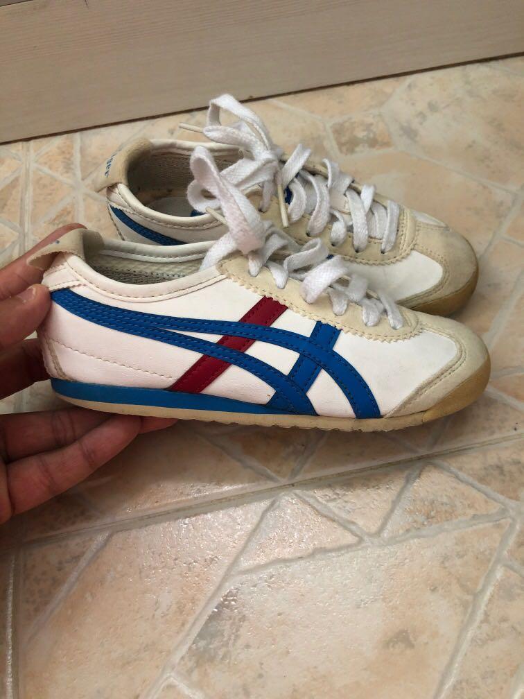 Asics Onitsuka Tiger (Category: Babies & Kids Fashion) located in Singapore. Submitted by jdmrockstar (Listing ID 1005398827, Image 3). Description: Selling Asics Onitsuka Tiger Size is K12 18.5CM Condition: 8/10 My boys leg outgrown No box Authentic!.
