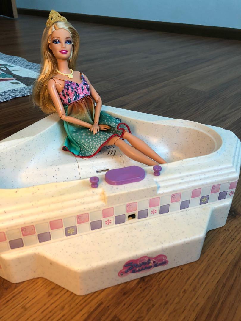 Barbie bathtub, Hobbies & Toys, Toys & Games on Carousell
