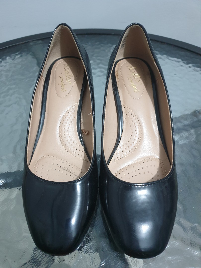Dexflex Comfort By Payless Women S Fashion Shoes Heels On Carousell