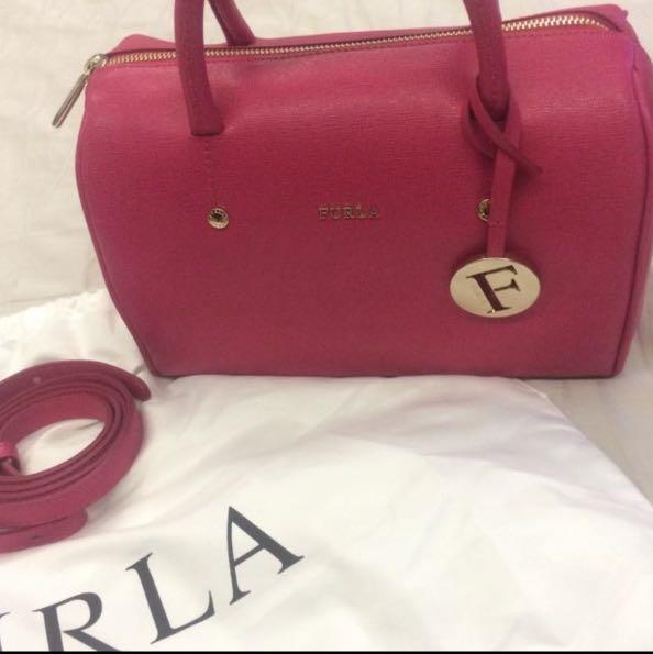 Furla cherry shop