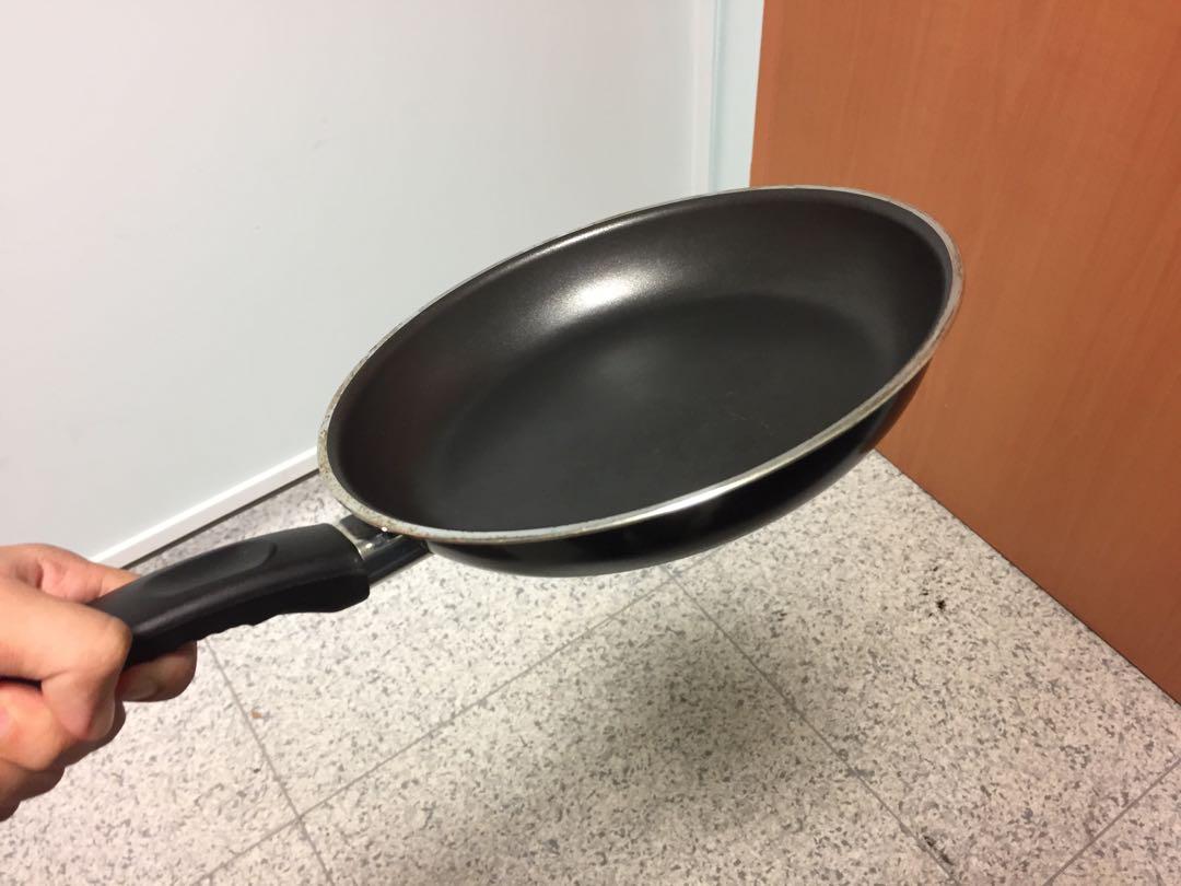IKEA frying pan, Furniture & Home Living, Kitchenware & Tableware