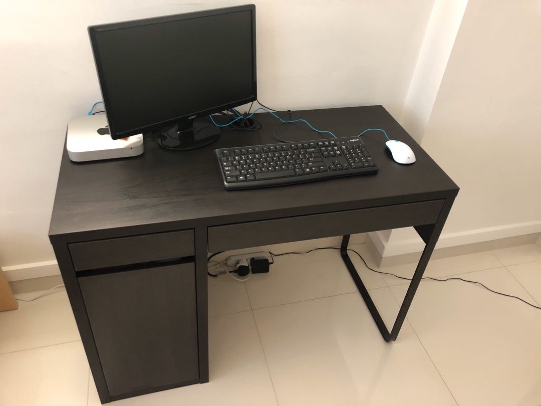 Ikea store micke black