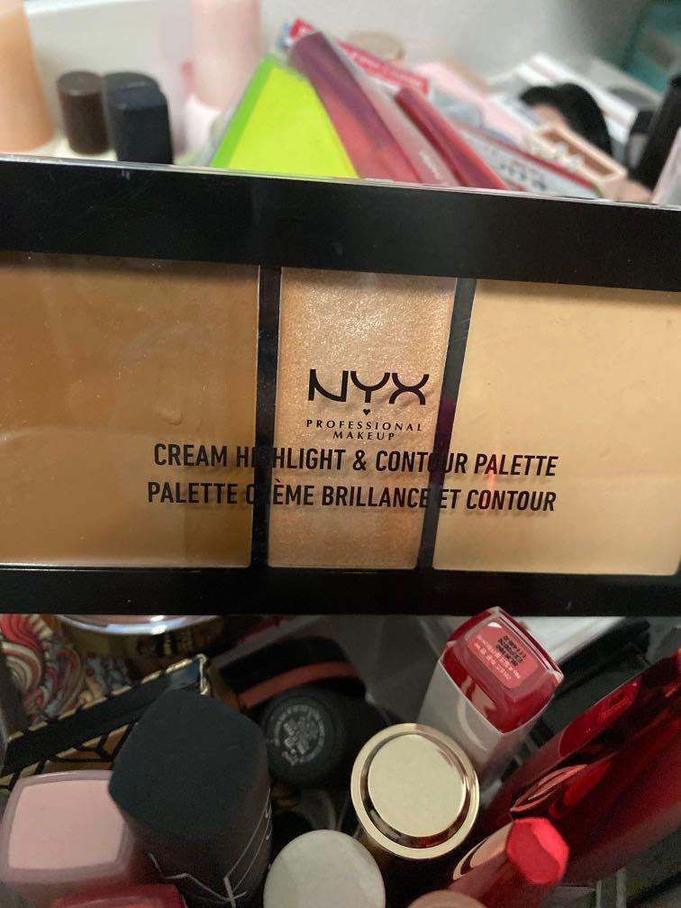 cream highlight & contour palette