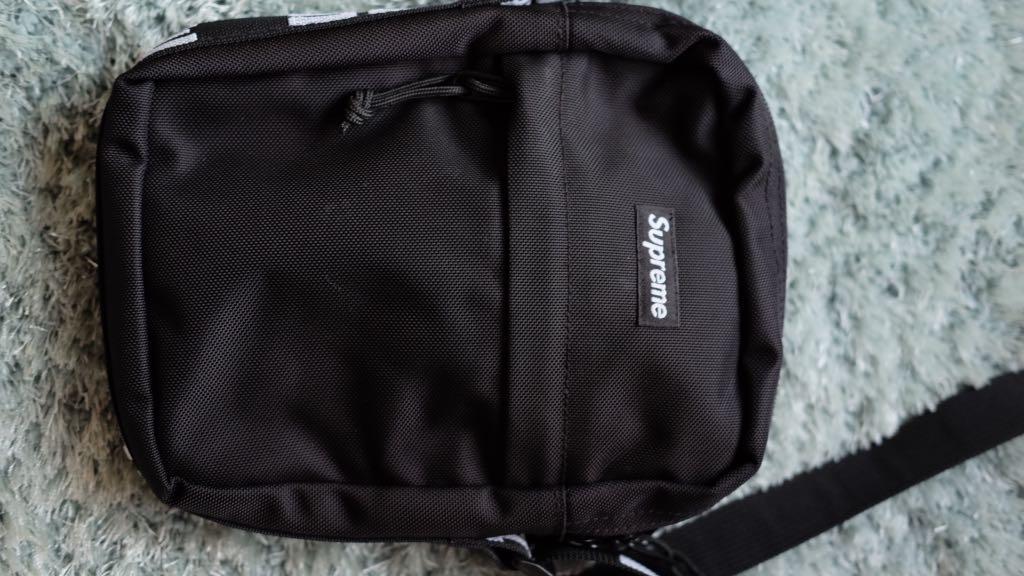 supreme hand luggage