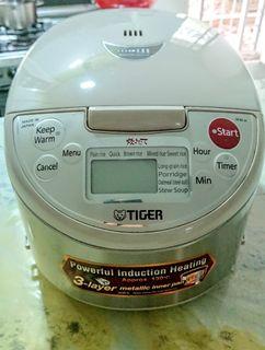TIGER rice cooker tpye JKW-A10W madein Japan