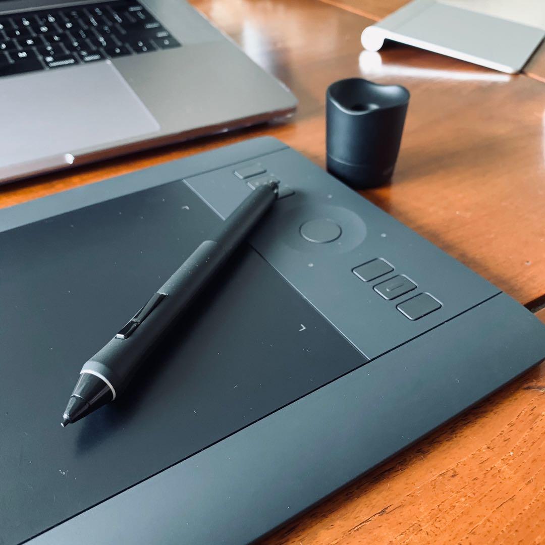 Wacom Intuos Pro Pen Tablet (Small)