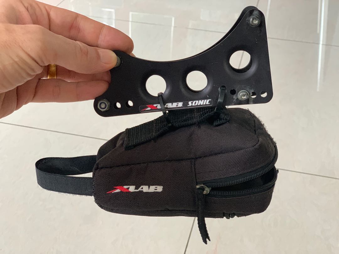 XLAB Sonic Wing and Mezzo saddle bag, Sports Equipment, Bicycles