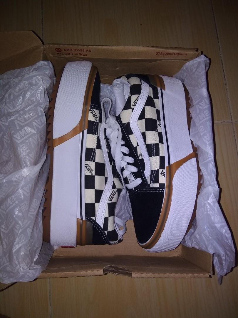 vans queensbay