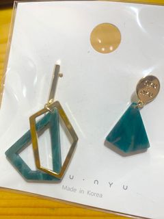 （分類：）位於 。 由 thertherbear 提交（商品編號 1005721096，圖片 1）。簡介： 。